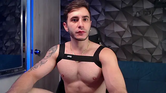 Snapshot of Latino_stud4u chatting on 10/11/25, 01:28 Latino stud4u online show from 10/11/25, 01:28