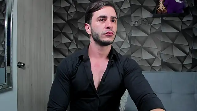 Latino stud4u online show from 03/05/26, 04:20