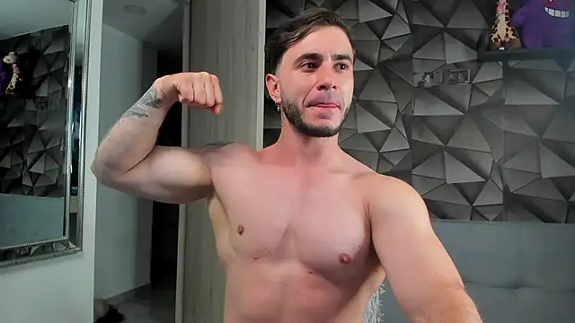 Latino stud4u online show from 03/16/26, 04:20