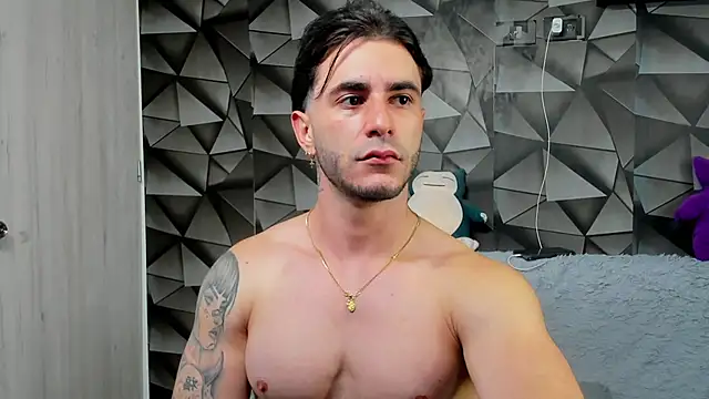Snapshot of Latino_stud4u chatting on 01/16/26, 10:03 Latino stud4u online show from 01/16/26, 10:03