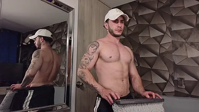 Latino stud4u online show from 03/25/26, 04:34