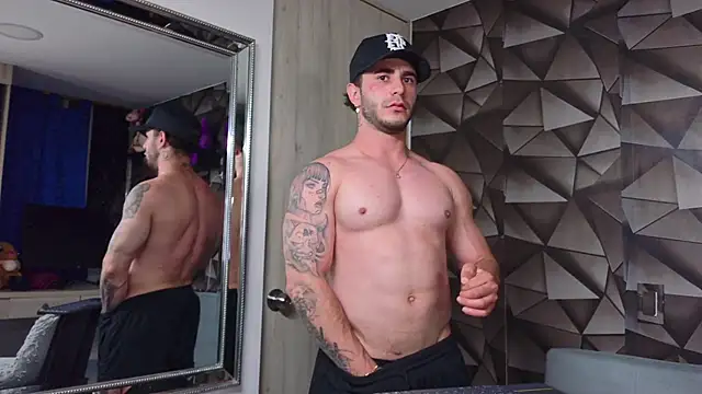 Latino stud4u online show from 04/09/26, 02:57