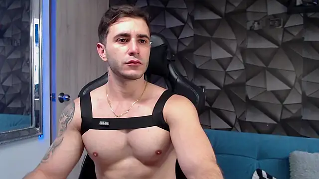 Snapshot of Latino_stud4u chatting on 09/25/25, 09:54 Latino stud4u online show from 09/25/25, 09:54