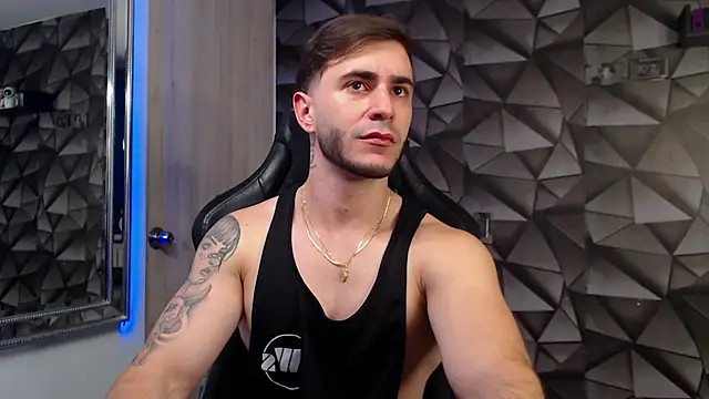 Latino stud4u online show from 11/06/25, 11:09