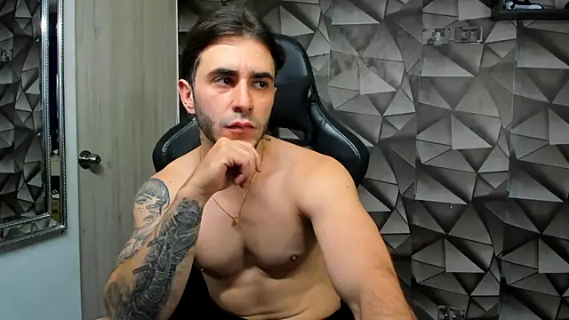 Latino stud4u online show from 12/20/25, 12:57