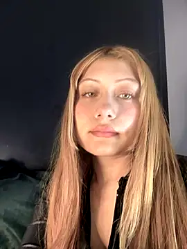  Danna online show from 11/18/25, 02:42