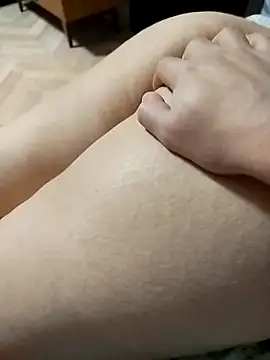 LovlyAnnie online show from 10/23/25, 05:55