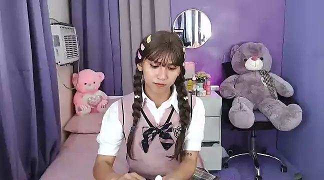 Snapshot of urlovelyfreya chatting on 02/17/25, 06:06 urlovelyfreya online show from 02/17/25, 06:06