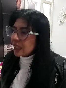 Snapshot of aisha_latina chatting on 02/16/26, 03:43 aisha latina online show from 02/16/26, 03:43