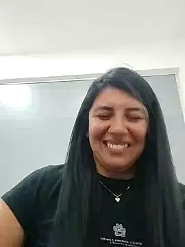 aisha latina online show from 01/31/25, 09:05
