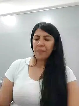aisha latina online show from 02/27/25, 03:48