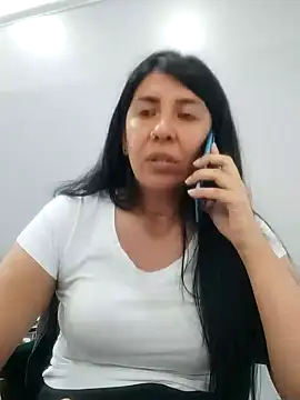 aisha latina online show from 02/27/25, 06:53