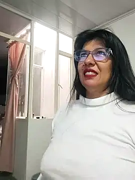 Snapshot of aisha_latina chatting on 02/23/26, 03:01 aisha latina online show from 02/23/26, 03:01