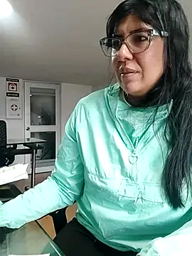 aisha latina online show from 04/07/26, 02:41