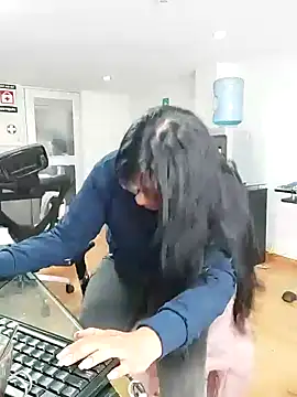 aisha latina online show from 12/02/25, 03:25