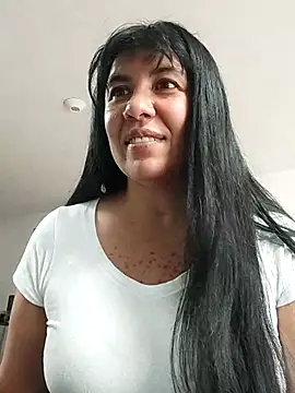 Snapshot of aisha_latina chatting on 07/14/26, 12:55 aisha latina online show from 07/14/26, 12:55