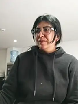 aisha latina online show from 11/06/25, 03:27