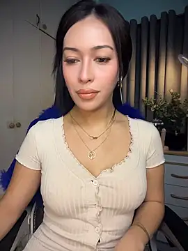 Jasmine Elcock online show from 05/07/26, 09:40