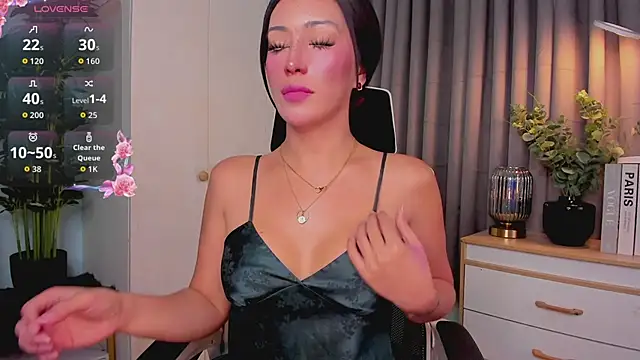 Jasmine Elcock online show from 04/11/26, 07:56