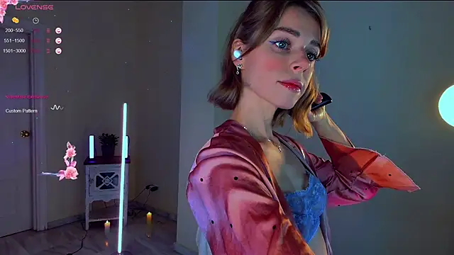 Arielle  03 online show from 11/30/25, 09:48