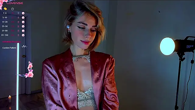 Arielle  03 online show from 11/23/25, 09:47