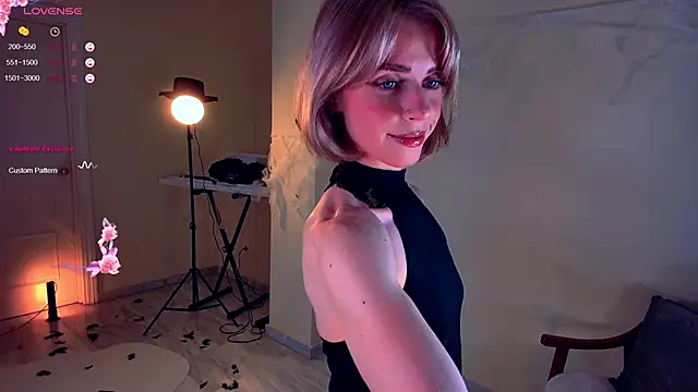 Arielle  03 online show from 10/31/25, 01:35