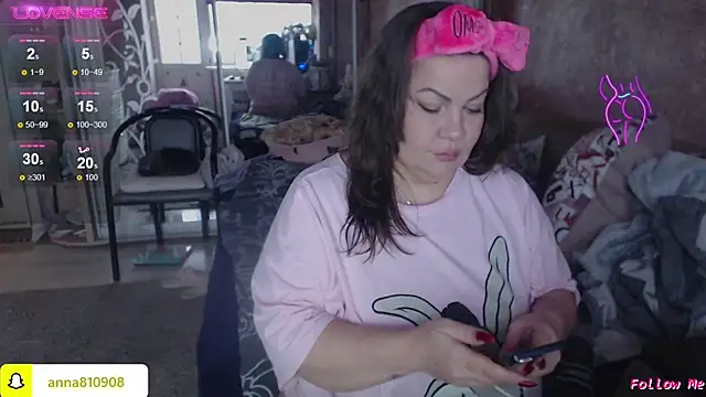 femme fatale1 online show from 12/16/25, 12:42