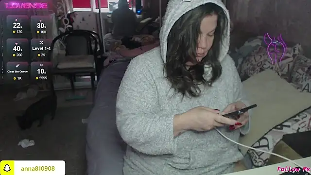 femme fatale1 online show from 12/14/25, 08:42