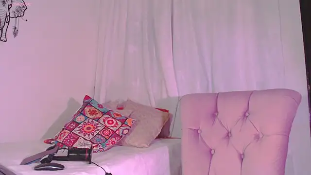 karlablue  online show from 09/10/25, 12:31