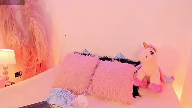 SophieRossi online show from 12/14/25, 04:18