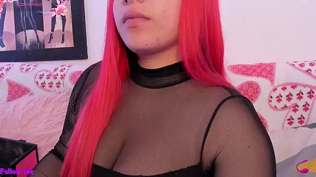 Snapshot of SophieRossi chatting on 09/18/25, 03:53 SophieRossi online show from 09/18/25, 03:53
