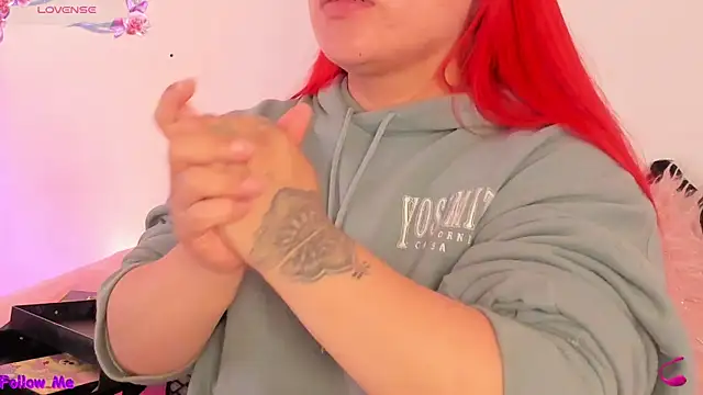 SophieRossi online show from 11/22/25, 04:00