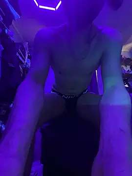 Cloudd Kingg Iceyyy online show from 04/07/26, 03:47