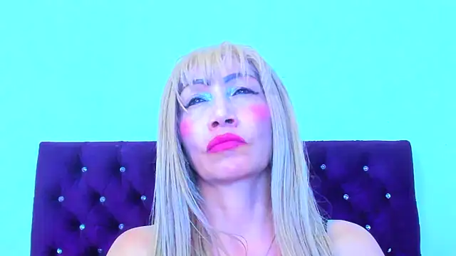 Snapshot of almabeckelt chatting on 10/11/25, 08:10 almabeckelt online show from 10/11/25, 08:10
