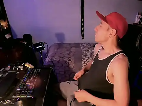 Alf0029 online show from 11/13/25, 09:19