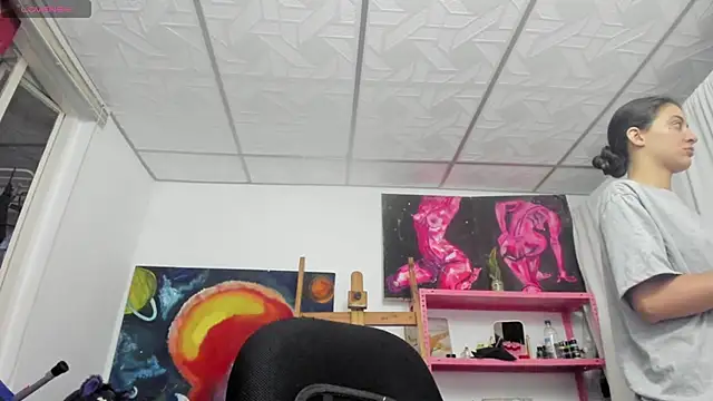 Snapshot of mariecam420 chatting on 02/14/26, 02:06 mariecam420 online show from 02/14/26, 02:06