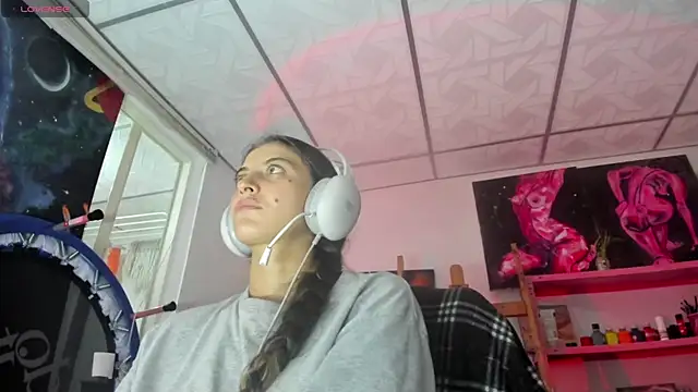 Snapshot of mariecam420 chatting on 02/26/26, 03:28 mariecam420 online show from 02/26/26, 03:28