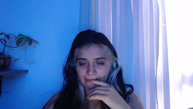 mariecam420 online show from 03/18/25, 10:58