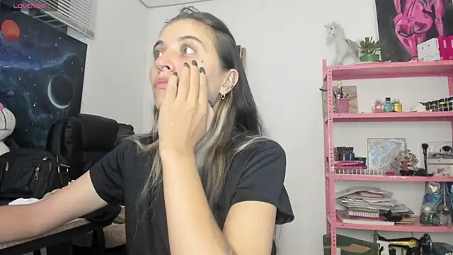 Snapshot of mariecam420 chatting on 03/27/26, 11:49 mariecam420 online show from 03/27/26, 11:49