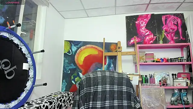 Snapshot of mariecam420 chatting on 02/18/26, 10:12 mariecam420 online show from 02/18/26, 10:12