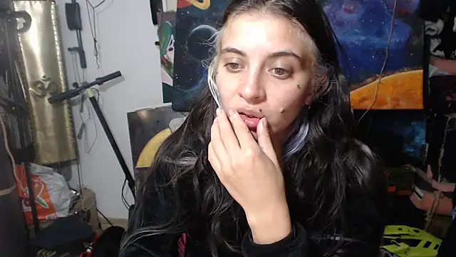 mariecam420 online show from 03/09/25, 07:48