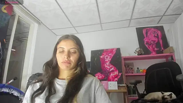 Snapshot of mariecam420 chatting on 03/08/26, 04:43 mariecam420 online show from 03/08/26, 04:43