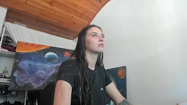 Snapshot of mariecam420 chatting on 02/05/26, 06:26 mariecam420 online show from 02/05/26, 06:26