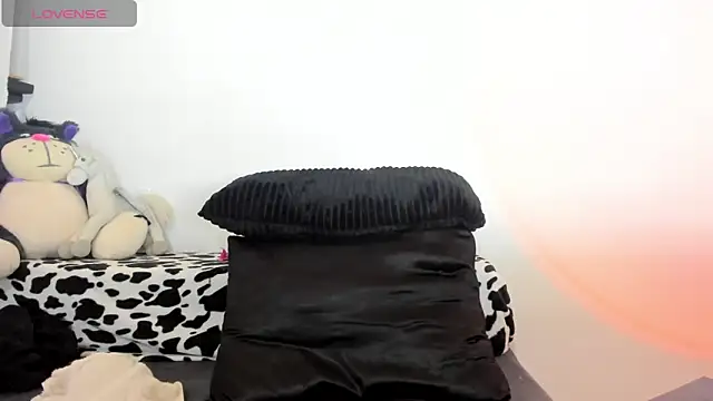 mariecam420 online show from 12/18/25, 10:41