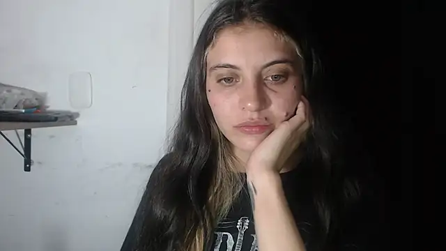 mariecam420 online show from 02/25/25, 03:42