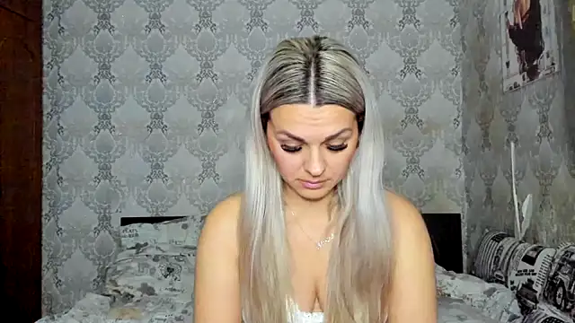 NicoletMoore online show from 01/23/25, 08:35