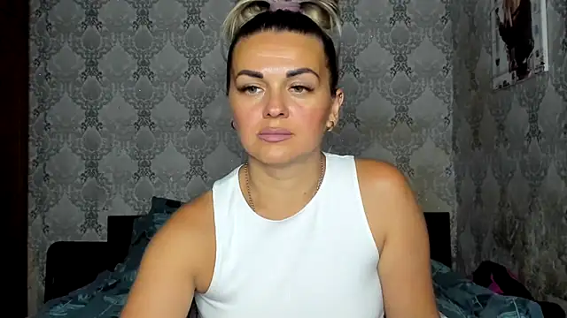 NicoletMoore online show from 07/22/26, 07:27