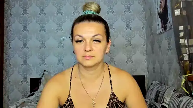 NicoletMoore online show from 09/26/25, 07:54