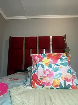 HoneyDropsX online show from 10/12/25, 02:51