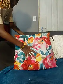 HoneyDropsX online show from 04/15/26, 11:38